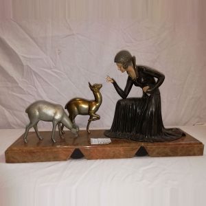 statue.-Dame-aux-biches-130€